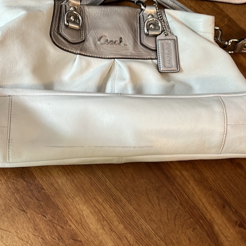 Coach white with silver accent leather shoulder bag, large - Picture 3 of 14
